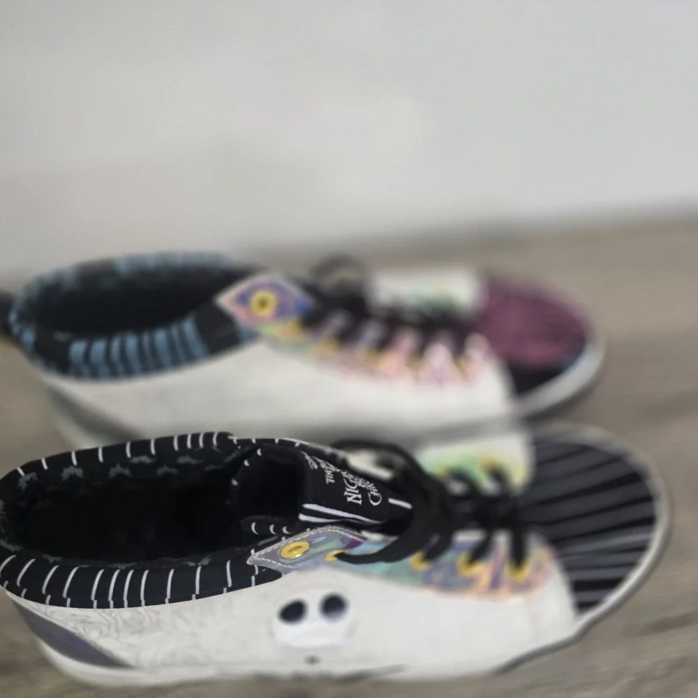 Disney The Nightmare Before Christmas Women's Sneakers Mid Top Shoes Size 11‎ US
